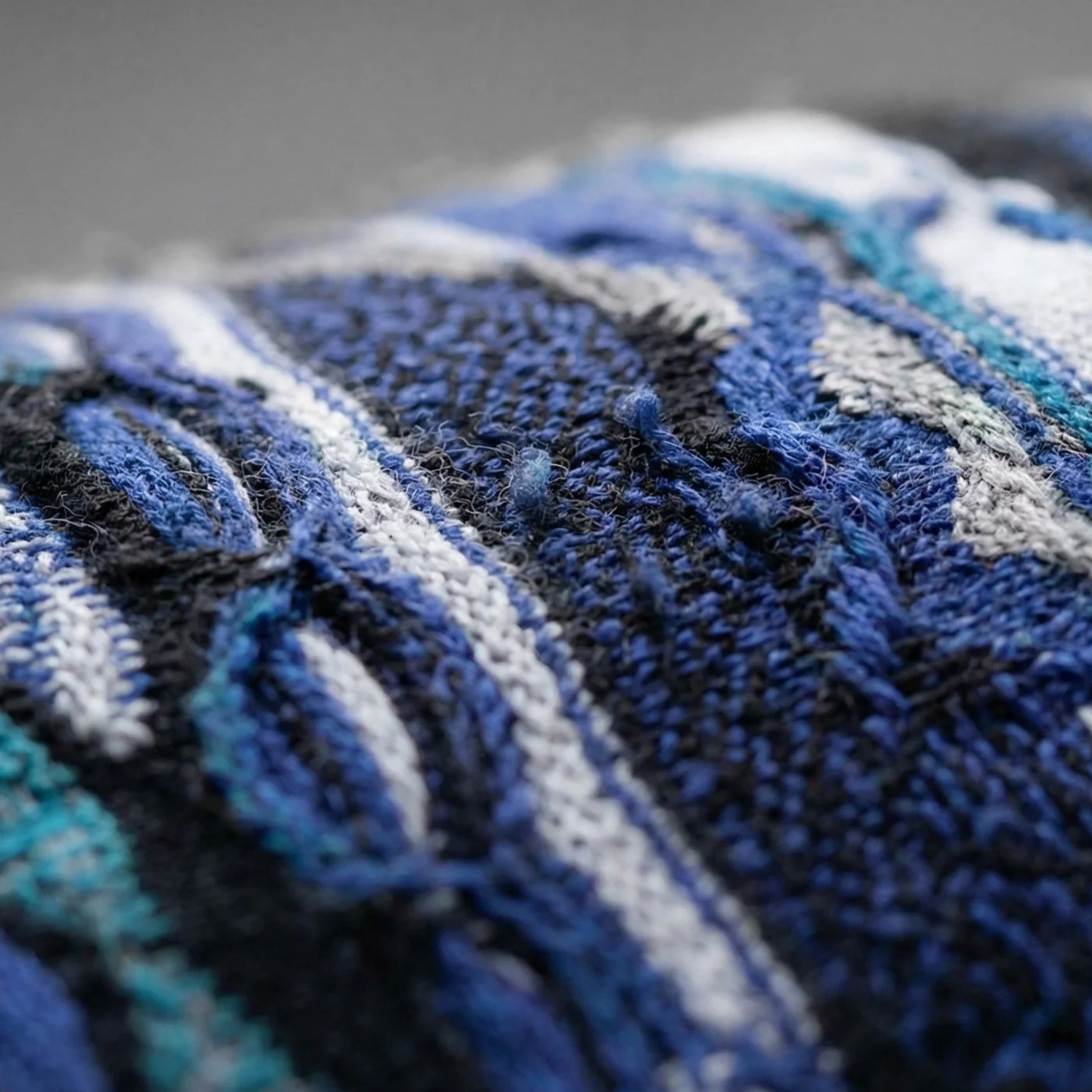 New - COOGI Canberra Crewneck - Image 8