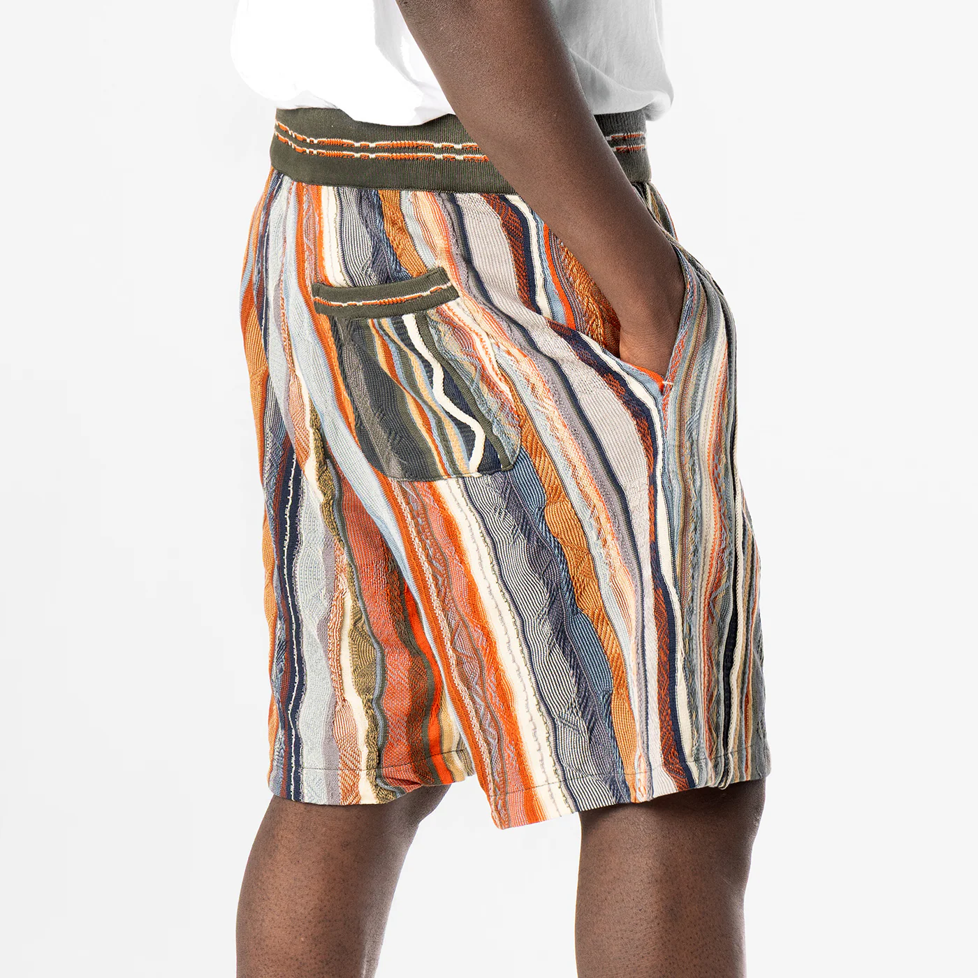 New - COOGI Light Weight Sweater Knit shorts in Natural - Image 4